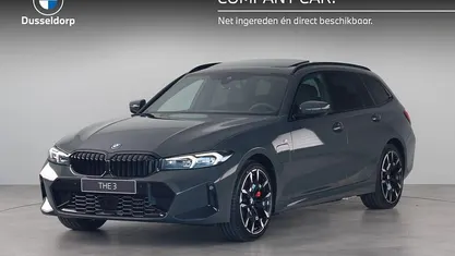 Grijs, metallic lak Gebruikt 2025 BMW 330e Comfort Edition Stationwagen | € 55.950 (Eerlijke prijs)