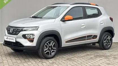 Gebruikt 2022 Dacia Spring Expression Hatchback | € 9.785 (Eerlijke prijs)