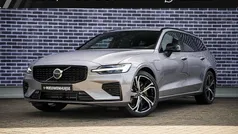 Grijs Nieuw 2025 Volvo V60 Plus Stationwagen | € 60.694 (Eerlijke prijs)