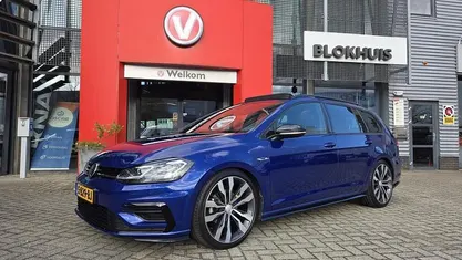 Blauw Gebruikt 2022 VW Golf VIII Highline Stationwagen | € 23.990 (Eerlijke prijs)