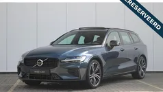 Blauw Gebruikt 2020 Volvo V60 R-Design Stationwagen | € 32.950 (Eerlijke prijs)