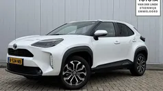 Wit Occasion 2022 Toyota Yaris Cross SUV | € 25.900 (Eerlijke prijs)