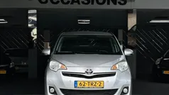 Grijs Gebruikt 2012 Toyota Verso-S MPV | € 10.999 (Goede deal)