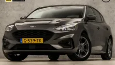 Grijs Gebruikt 2019 Ford Focus ST-Line Hatchback | € 17.445 (Eerlijke prijs)