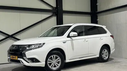 Occasion 2020 Mitsubishi Outlander SUV | € 17.940 (Super prijs)