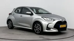 Grijs Gebruikt 2023 Toyota Yaris Hybrid Hatchback | € 22.499 (Eerlijke prijs)