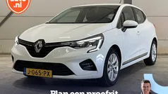 Wit Gebruikt 2020 Renault Clio V Intens Hatchback | € 14.495 (Super prijs)