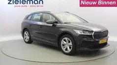 Zwart, metallic lak Gebruikt 2021 Skoda Enyaq iV SUV | € 19.845 (Eerlijke prijs)