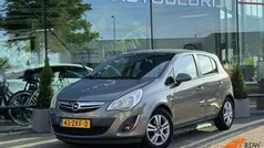 Bruin Gebruikt 2012 Opel Corsa Cosmo Hatchback | € 5.749 (Eerlijke prijs)