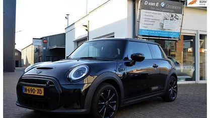 Occasion 2022 Mini Cooper Hatchback | € 16.900 (Goede deal)