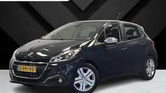 Grijs Gebruikt 2019 Peugeot 208 Signature Sky Hatchback | € 10.995 (Eerlijke prijs)