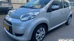 Grijs, metallic lak Gebruikt 2011 Citroën C1 Exclusive Hatchback | € 4.250 (Eerlijke prijs)