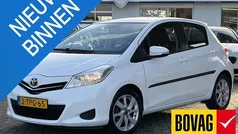 Wit Gebruikt 2014 Toyota Yaris Hatchback | € 10.950 (Eerlijke prijs)