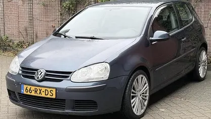 Occasion VW Golf IV 102 PK (75 kW) 2005 Grijs Hatchback
