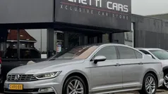 Grijs Gebruikt 2019 VW Passat R-line Sedan | € 19.900 (Eerlijke prijs)