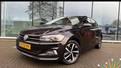 Zwart Gebruikt 2023 VW Polo Beats Hatchback | € 12.690 (Super prijs)