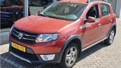 Gebruikt 2013 Dacia Sandero Lauréate Hatchback | € 3.750 (Eerlijke prijs)