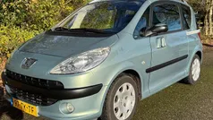 Gebruikt 2006 Peugeot 1007 Hatchback | € 2.650 (Eerlijke prijs)