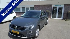 Grijs Gebruikt 2020 VW T-Roc Business SUV | € 17.500 (Eerlijke prijs)