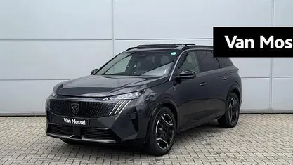Grijs Nieuw 2025 Peugeot e-5008 Avantage SUV | € 53.940 (Eerlijke prijs)