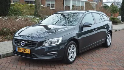 Occasion 2016 Volvo V60 Summum Stationwagen | € 9.995 (Eerlijke prijs)