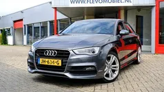 Grijs, metallic lak Gebruikt 2016 Audi A3 Sport Sedan | € 14.750 (Eerlijke prijs)