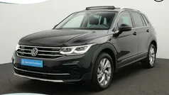 Zwart Gebruikt 2021 VW Tiguan Elegance SUV | € 33.400 (Eerlijke prijs)