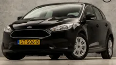 Zwart Gebruikt 2018 Ford Focus Trend Hatchback | € 10.445 (Super prijs)