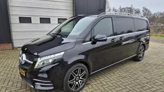 Zwart (metallic) Gebruikt 2023 Mercedes V300 Avantgarde Edition MPV | € 62.500 (Eerlijke prijs)
