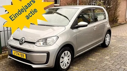 Grijs Gebruikt 2020 VW up! Hatchback | € 10.345 (Goede deal)