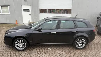 Occasion Alfa Romeo 159 Business 140 PK (102 kW) 2009 Zwart Stationwagen