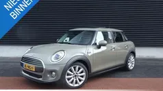 Grijs, metallic lak Gebruikt 2019 Mini Cooper Hatchback | € 16.450 (Goede deal)