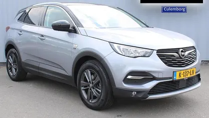 Grijs Occasion 2021 Opel Grandland X Edition SUV | € 19.795 (Eerlijke prijs)