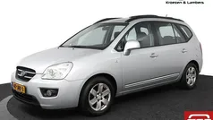 Grijs Gebruikt 2009 Kia Carens MPV | € 3.995 (Eerlijke prijs)