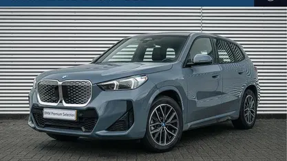 Grijs Occasion 2025 BMW iX1 Executive SUV | € 42.950 (Eerlijke prijs)