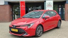 Rood Gebruikt 2019 Toyota Corolla Style Hatchback | € 21.999 (Eerlijke prijs)