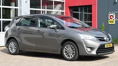 Grijs Gebruikt 2017 Toyota Verso MPV | € 17.400 (Eerlijke prijs)