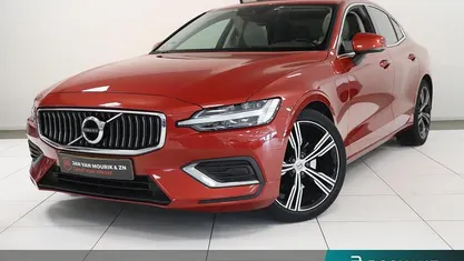 Rood Gebruikt 2022 Volvo S60 Inscription Sedan | € 26.295 (Eerlijke prijs)