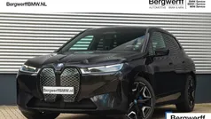 Zwart, metallic lak Gebruikt 2022 BMW iX Comfort Edition SUV | € 56.875 (Eerlijke prijs)