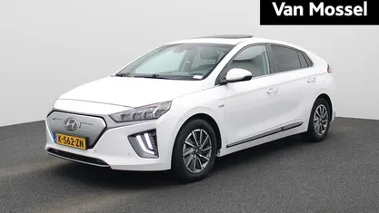 Wit Occasion 2021 Hyundai Ioniq Premium Hatchback | € 16.400 (Eerlijke prijs)