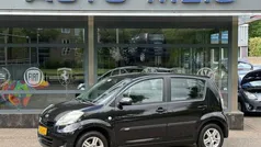 Zwart Gebruikt 2008 Daihatsu Sirion Hatchback | € 1.895 (Eerlijke prijs)