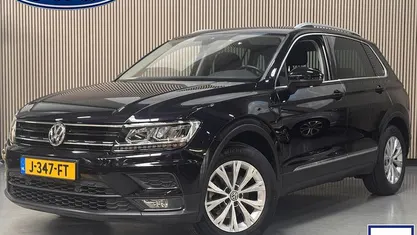 Zwart Gebruikt 2020 VW Tiguan Comfortline SUV | € 25.895 (Eerlijke prijs)