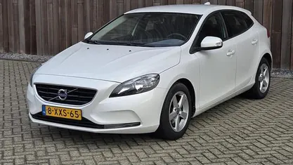 Gebruikt 2014 Volvo V40 Business Edition Hatchback | € 5.600 (Super prijs)