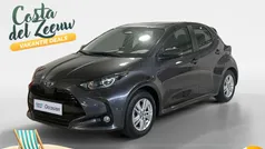 Gebruikt 2025 Toyota Yaris Hybrid Active Hatchback | € 26.195 (Eerlijke prijs)