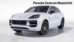 Gebruikt 2025 Porsche Cayenne S E-Hybrid SUV | € 172.518 (Super prijs)
