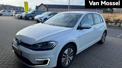 Occasion 2020 VW e-Golf Hatchback | € 14.400 (Super prijs)