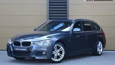 Grijs, metallic lak Gebruikt 2017 BMW 320 Executive Stationwagen | € 21.950 (Eerlijke prijs)