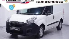 5pu :polar white s Gebruikt 2016 Opel Combo Edition MPV | € 4.400 (Eerlijke prijs)