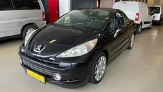 Zwart, metallic lak Gebruikt 2009 Peugeot 207 CC Roland Garros Cabriolet | € 4.995 (Eerlijke prijs)
