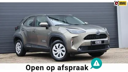 Bruin Gebruikt 2023 Toyota Yaris Cross Business Edition SUV | € 23.450 (Goede deal)